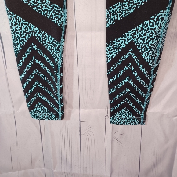 Nike Dri-Fit leggings - Picture 7 of 8